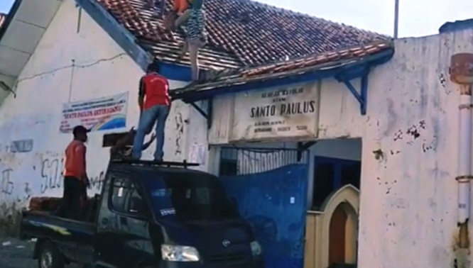 A Gereja Katolik Stasi Santo Paulus Jatibarang PAKAI Tulisan2_1